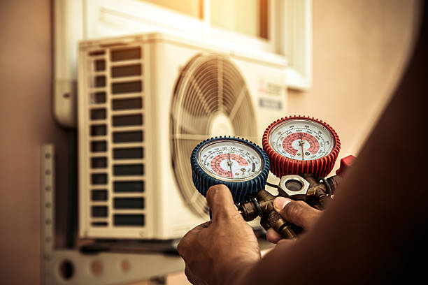 Professional Hvac technician working in Mooresville, NC